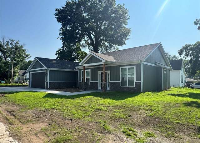 Property at 101 N Maple St, Butler, MO 64730, 3 beds, 2 baths