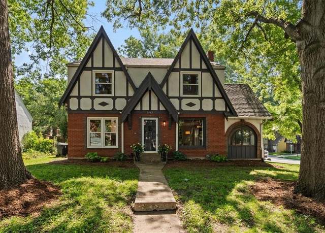 Property at 7943 Charlotte St, Kansas City, MO 64131, 3 beds, 2.5 baths