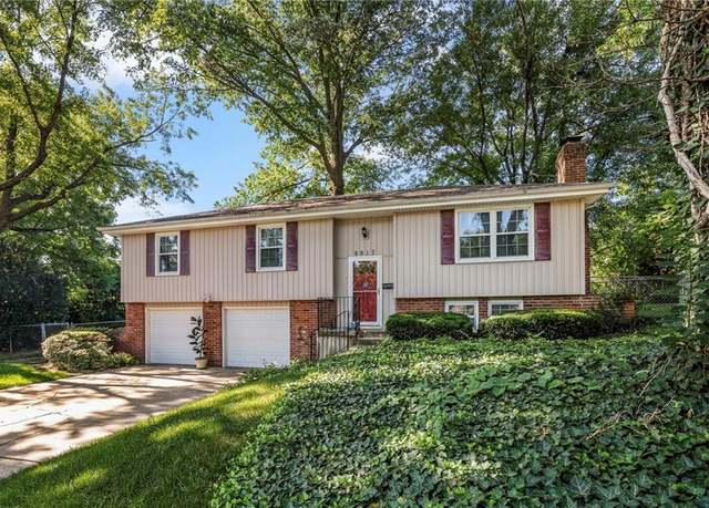 Property at 9917 W 65th Pl, Merriam, KS 66203, 3 beds, 2.5 baths