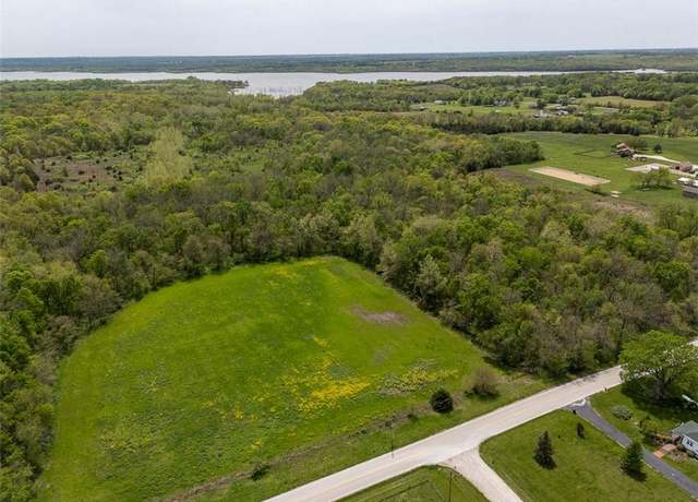 Property at 23041 Bedford Rd, Spring Hill, KS 66083, 3 beds, 2 baths