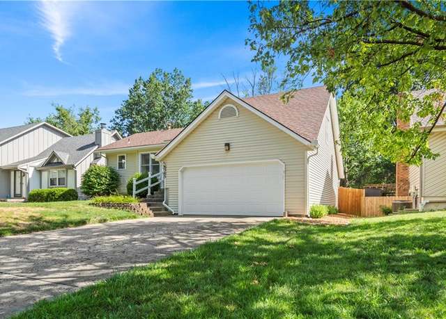Property at 16305 W 126th Ter, Olathe, KS 66062, 3 beds, 2 baths