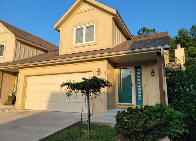 Property at 8209 N Revere Ct, Kansas City, MO 64151, 3 beds, 3.5 baths