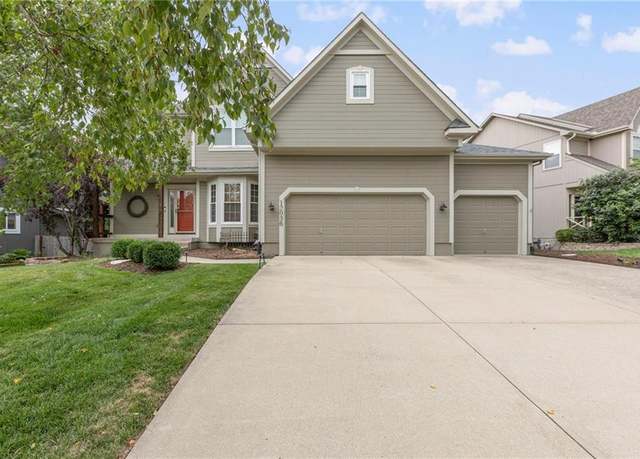 Property at 12036 S Clinton St, Olathe, KS 66061, 5 beds, 2.5 baths