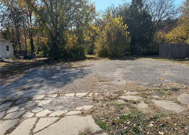 Property at Park Ave, Excelsior Springs, MO 64024