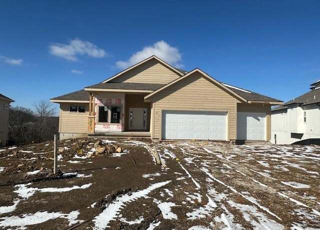 Property at 2941 W Sitka Dr, Olathe, KS 66061, 4 beds, 3 baths