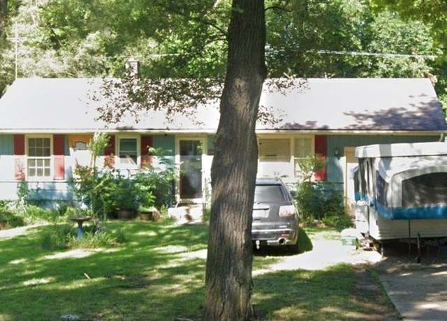 Property at 9200 Wornall Rd, Kansas City, MO 64114, 2 beds, 1.5 baths