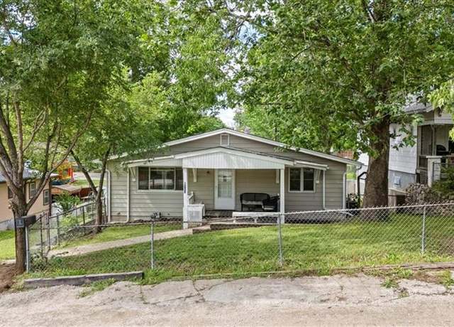 Property at 8700 Independence Ave, Kansas City, MO 64125, 3 beds, 1 bath