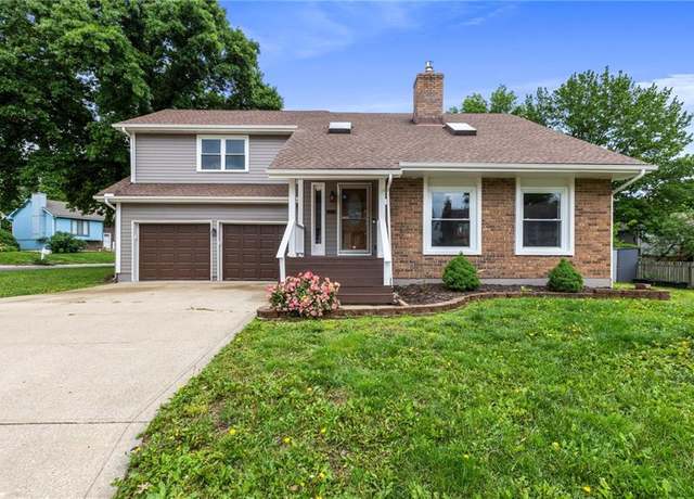 Property at 14401 Craig Ave, Grandview, MO 64030, 3 beds, 2.5 baths