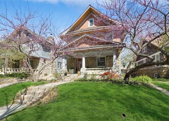 Property at 4237 Kenwood Ave, Kansas City, MO 64110, 3 beds, 2 baths
