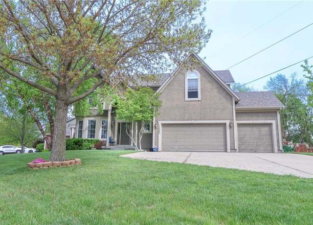 Property at 17065 W 162nd St, Olathe, KS 66062, 5 beds, 4.5 baths