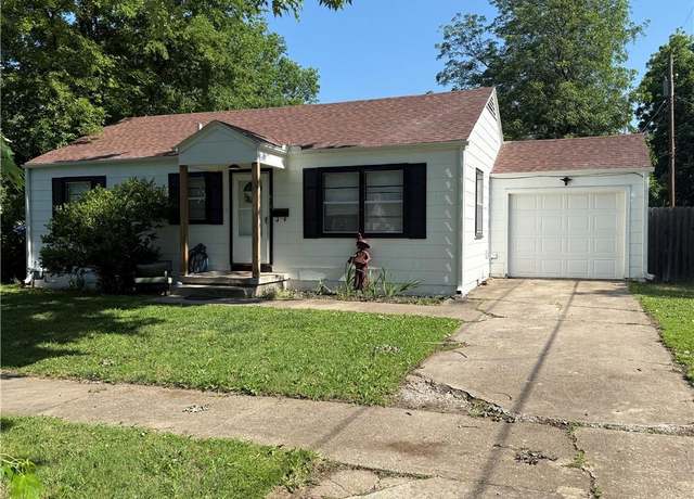 Property at 612 W Walnut St, Independence, KS 67301, 2 beds, 1 bath