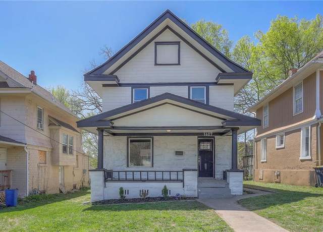 Property at 1607 E 37th St, Kansas City, MO 64109, 4 beds, 2.5 baths