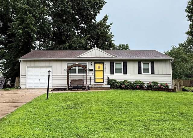 Property at 13713 E 38th Ter S, Independence, MO 64055, 4 beds, 2 baths