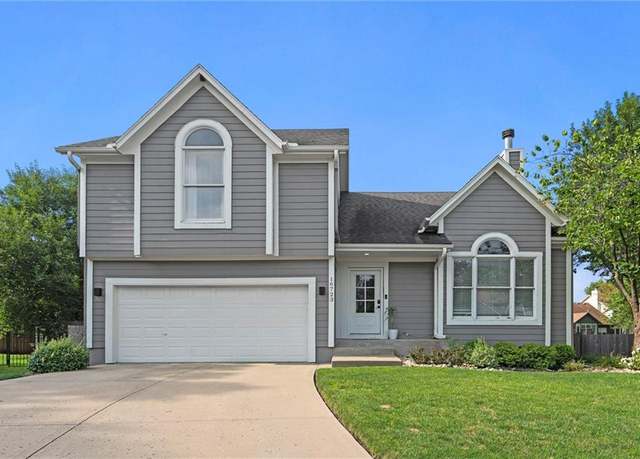 Property at 16723 W 155th Ter, Olathe, KS 66062, 4 beds, 3 baths
