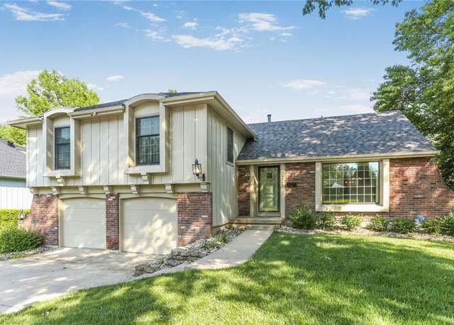 Property at 6705 Dawn Ln, Kansas City, MO 64151, 4 beds, 2.5 baths