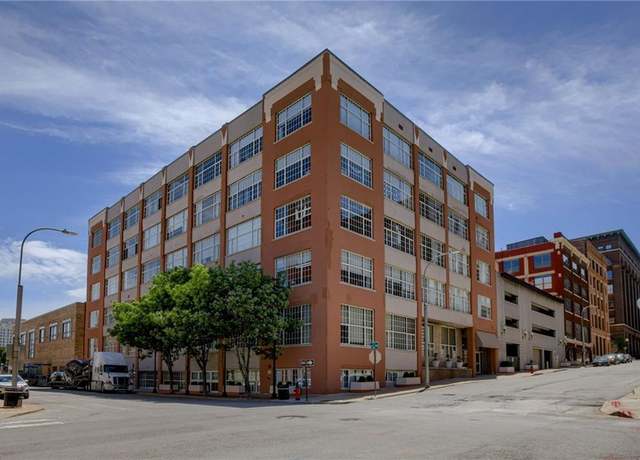 Property at 321 W 7th St #306, Kansas City, MO 64105, 1 bed, 1 bath