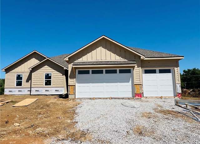 Property at 1908 Owen Dr, Pleasant Hill, MO 64080, 3 beds, 2 baths