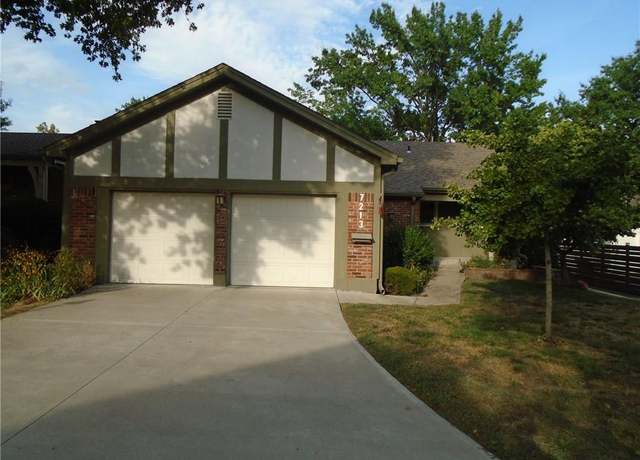 Property at 7213 Mastin St, Merriam, KS 66203, 3 beds, 2 baths