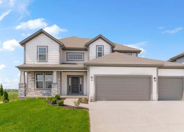 Property at 17157 W 164 Ter, Olathe, KS 66062, 5 beds, 4 baths