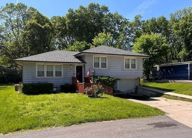 Property at 2930 N 64th Ter, Kansas City, KS 66104, 3 beds, 2.5 baths