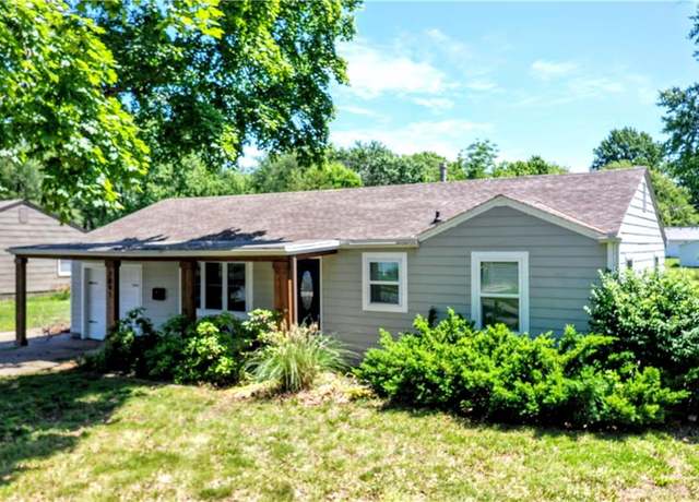 Property at 7041 Garnett St, Shawnee, KS 66203, 3 beds, 1 bath