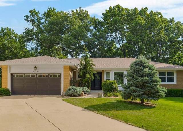Property at 10241 Hauser St, Lenexa, KS 66215, 3 beds, 3.5 baths