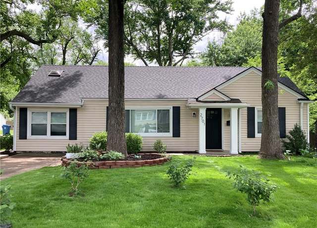 Property at 2701 W 75th Pl, Prairie Village, KS 66208, 3 beds, 1 bath