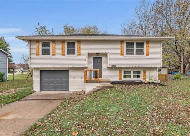 Property at 811 West St, Lawson, MO 64062, 3 beds, 2 baths