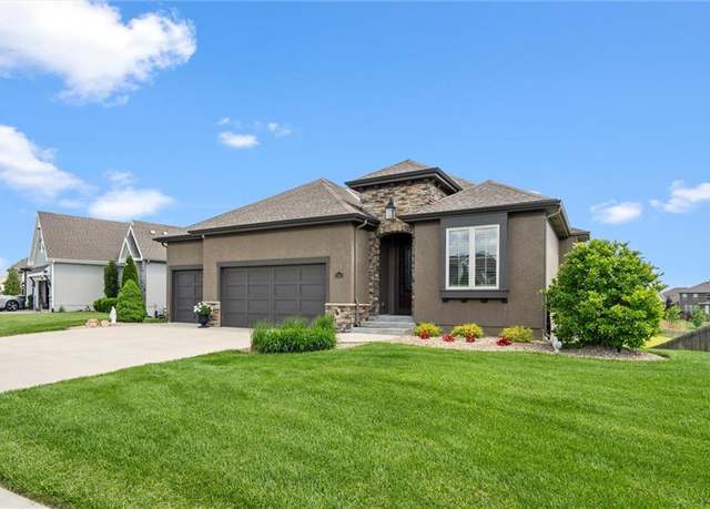Property at 17843 W 165th St, Olathe, KS 66062, 4 beds, 3 baths