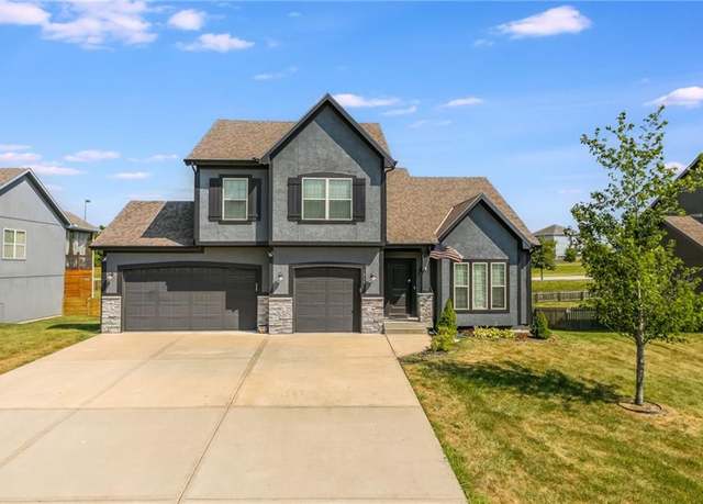 Property at 1314 NE 107th Ter, Kansas City, MO 64155, 4 beds, 3 baths