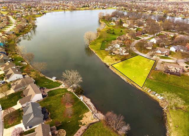Property at 108 Rainbow Cir, Raymore, MO 64083, 4 beds, 3 baths