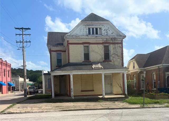 Property at 101 W Excelsior St, Excelsior Springs, MO 64024, 3 beds, 2 baths