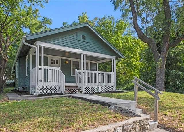 Property at 2310 Delavan Ave, Kansas City, KS 66104, 3 beds, 2 baths