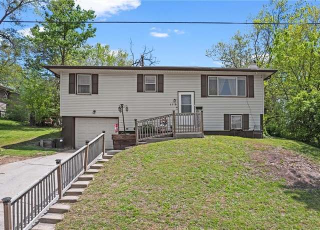 Property at 115 Collette St, Excelsior Springs, MO 64024, 3 beds, 1 bath