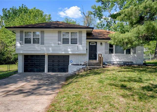 Property at 9504 Belmont Ave, Kansas City, MO 64134, 3 beds, 2 baths