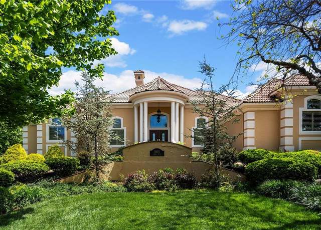 Property at 16811 Grace Dr, Loch Lloyd, MO 64012, 4 beds, 6 baths