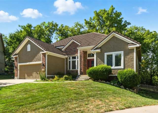 Property at 15035 W 128th St, Olathe, KS 66062, 4 beds, 4.5 baths