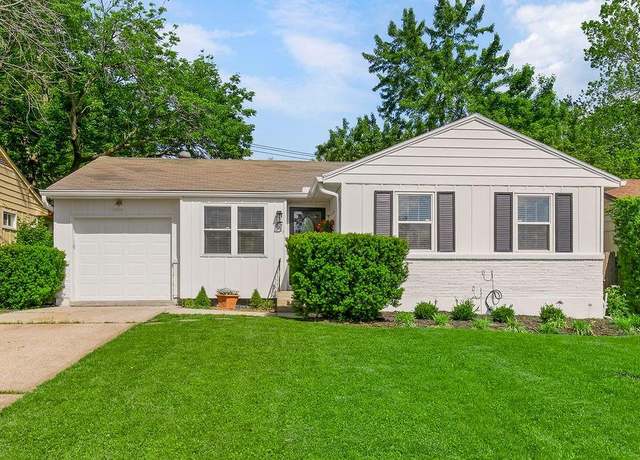 Property at 8321 Oak St, Kansas City, MO 64114, 3 beds, 1.5 baths