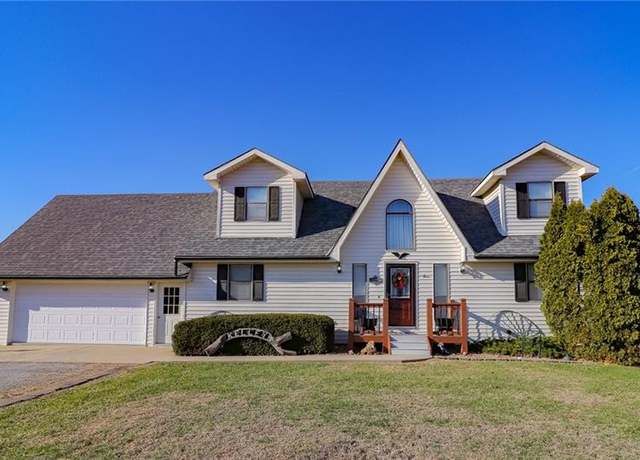 Property at 19522 Cedar Gate Dr, Warsaw, MO 65355, 3 beds, 3 baths