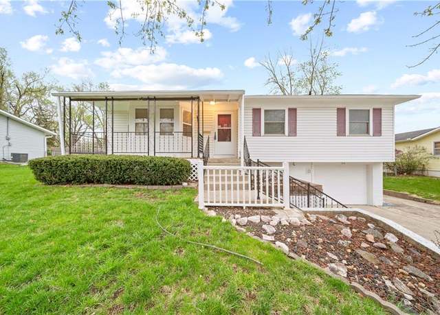 Property at 213 SW Yost Ave, Lee's Summit, MO 64081, 3 beds, 1 bath