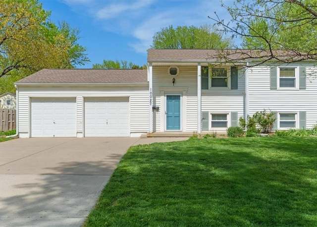 Property at 10027 Kessler St, Overland Park, KS 66212, 3 beds, 1.5 baths