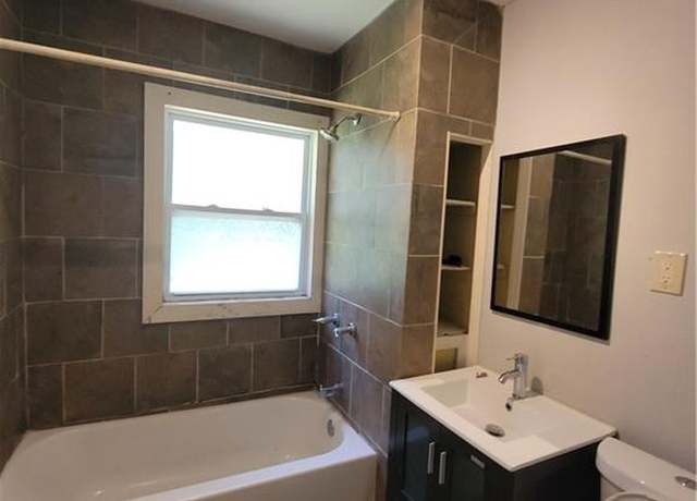 Property at 5000 Agnes Ave, Kansas City, MO 64130, 2 beds, 1 bath
