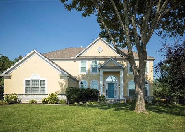 Property at 14601 Reinhardt Ln, Leawood, KS 66224, 4 beds, 3.5 baths