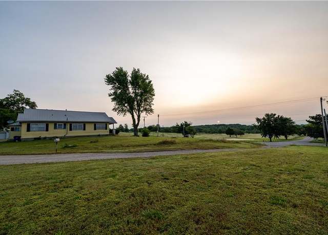 Property at 1002 N Cline Rd, Coffeyville, KS 67337, 3 beds, 1 bath