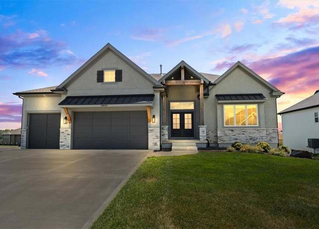 Property at 16649 S Tomashaw St, Olathe, KS 66062, 4 beds, 4 baths