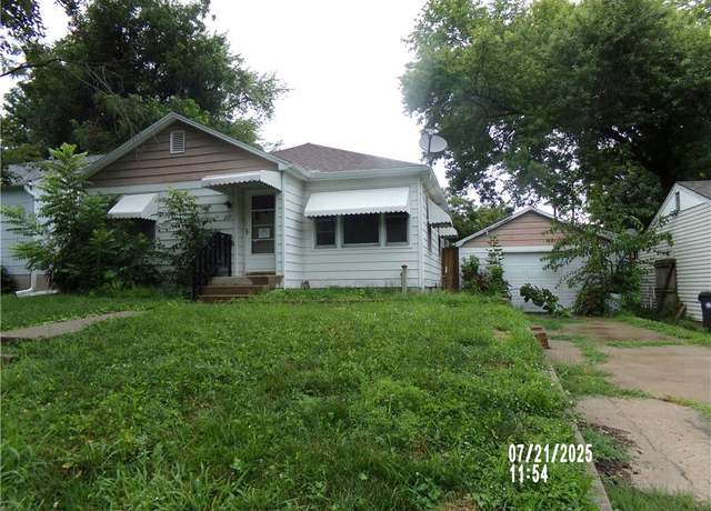 Property at 207 Arabella St, Wellington, MO 64097, 2 beds, 1 bath