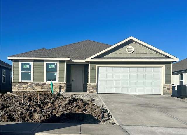 Property at 20329 W 194th St, Spring Hill, KS 66083, 3 beds, 2 baths