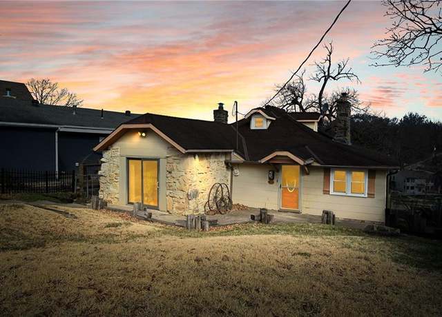 Property at 33 & 5A T St, Lake Lotawana, MO 64086, 3 beds, 2 baths