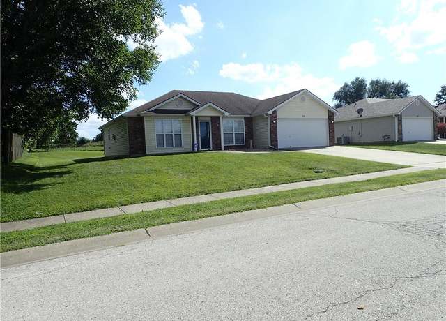 Property at 315 E Elm St, Raymore, MO 64083, 3 beds, 2 baths