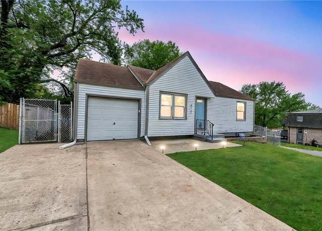 Property at 513 NE 42nd Ter, Kansas City, MO 64116, 2 beds, 1 bath